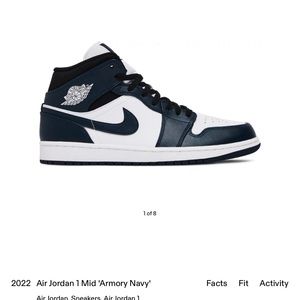 Navy blue Jordan 1 size 8 1/2 used to time very good condition men